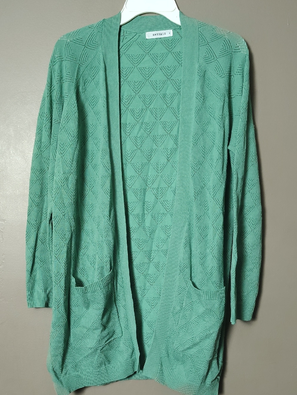 Emerald Brand Light Green Cardigan W 2 Front Pockets W/O Closure Size M